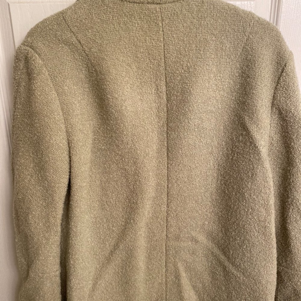 Good quality sage green colour vintage jacket - Picture 2 of 3